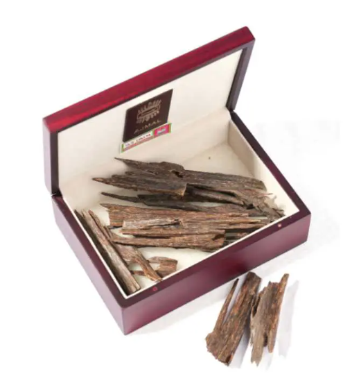 Oud wood 75 (A) H